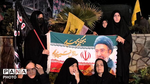 ندای لبیک از صحن دل‌ها تا میدان نبرد