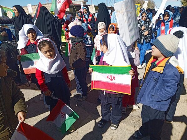 13 آبان غرور دانش‌آموزان ایرانی