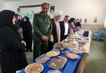 پیوند تغذیه سالم و سلامت روان در جشنواره غذای آموزشگاه خلیج فارس و نمونه فدک مروست