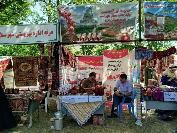 جشنواره توت سفید در هوراند