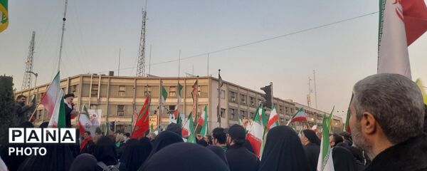 مردم تهران؛ پای کار انقلاب