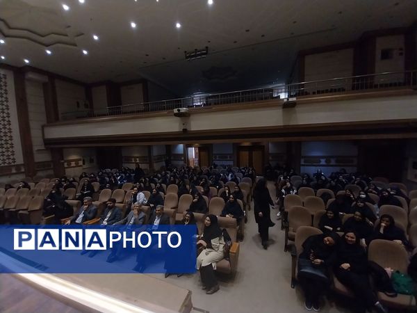 جشن روز دختر در هنرستان امام حسن مجتبی(ع) با حضور مسئولان ناحیه ۶