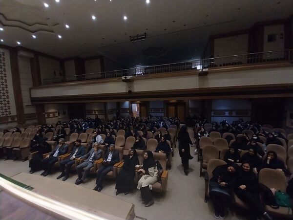 جشن روز دختر در هنرستان امام حسن مجتبی(ع) با حضور مسئولان ناحیه ۶