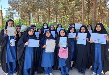 پیوند درس علوم و هدیه های آسمان در آموزشگاه نورالبیان میبد