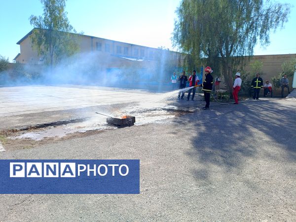  مانور سراسری زلزله در شهرستان بم 