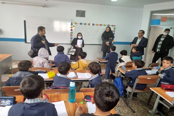 بازدید از وضعیت بهداشت و پایگاه‌های تغذیه سالم مدارس پاکدشت 