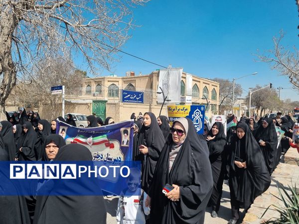 حضور باشکوه مردم، دانش آموزان و فرهنگیان منطقه رضویه در راهپیمایی روز جهانی قدس 