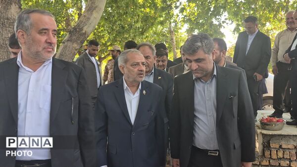 بازدید وزیر آموزش و پرورش از اردوگاه الغدیر شهرستان نهبندان