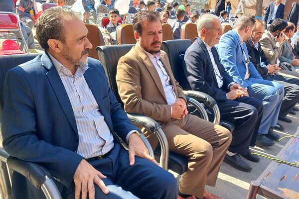 برگزاری مراسم جشن شکوفه‌ها در ناحیه دو بهارستان
