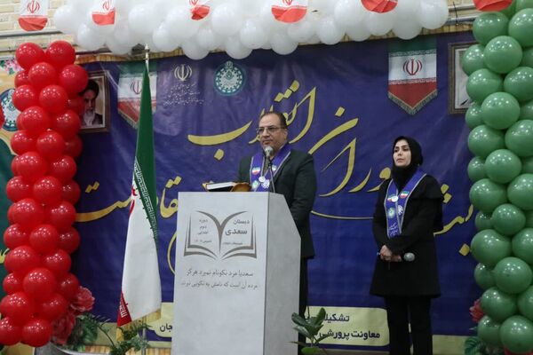  همایش «یاوران انقلاب، پیشتازان مقاومت» در دلیجان همزمان با آغاز دهه فجر