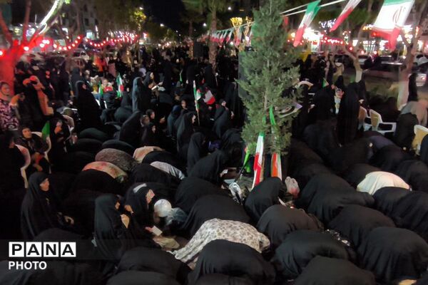 برپایی نماز استغاثه امام زمان (عج) در بهارستان دو
