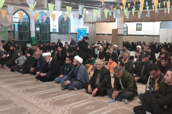 جشن میلاد امیرالمؤمنین علی (ع) در مسجد امام حسین (ع) شهرستان کامیاران