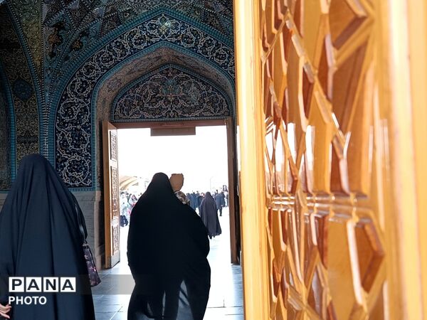 حرم ضامن آهو در آغازین روز دهه کرامت