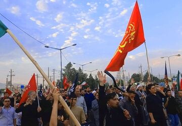  طنین فریاد خونخواهی در مسیر جاماندگان اربعین کامیاران