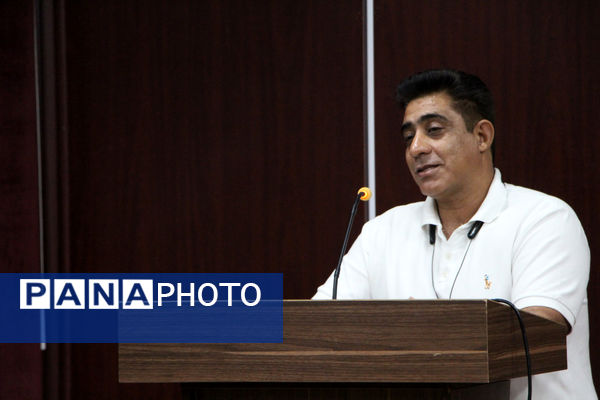 محفل قندشکن با طعم دفاع مقدس در یزد