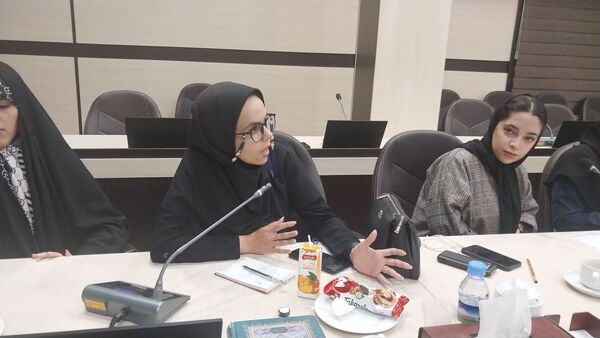 کارگروه دختران نواجوان و جوان مشهد با مشاور معاون رئیس جمهور در امور زنان وخانواده 
