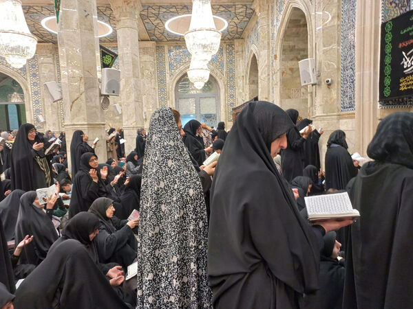 مراسم احیا شب بیست و یکم ماه رمضان در مسجد اعظم قم