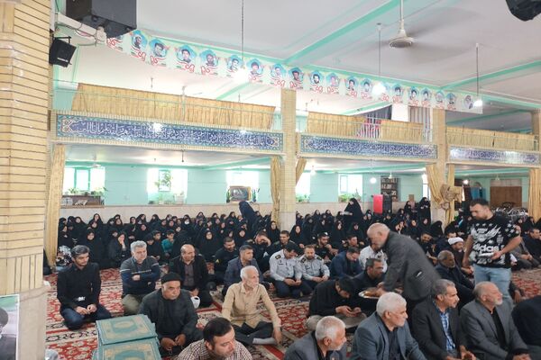 مراسم ترحیم و قرآن‌خوانی برای شهید جمهور و همراهان در مصلی چناران