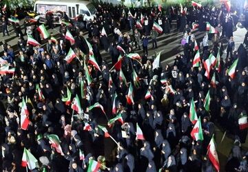 ما به آرمان های انقلاب وفادار هستیم