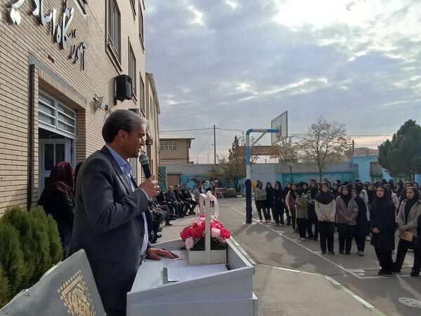 افتتاحیه کافه کتاب و سالن مطالعه در دبیرستان وکیلی۹