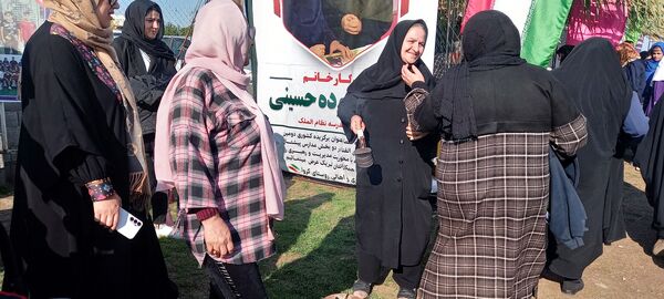 همایش پیاده‌روی در روستای کروا قائمشهر
