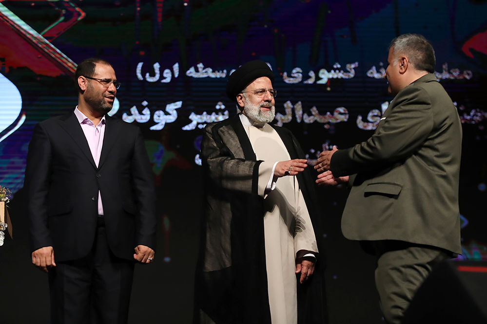 ‌خدمات ‌بزرگ و بی‌نظیر آیت‌الله رئیسی در آموزش‌وپرورش هرگز از یاد نخواهد رفت