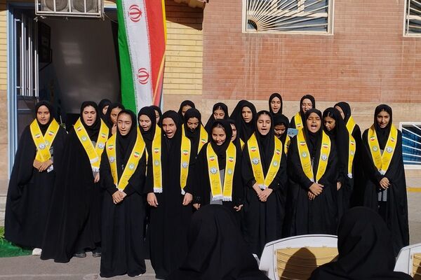 برگزاری مراسم روز دانش‌آموز در مدارس بهارستان‌دو
