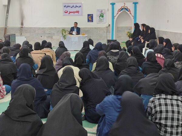 برگزاری جلسه آموزشی پیشگیری از آسیب‌های اجتماعی