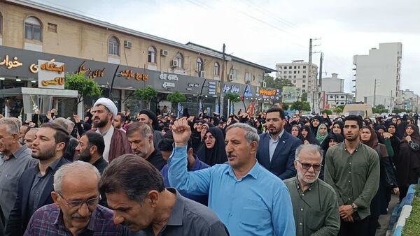 مردم محمودآباد به استقبال شهید سرافراز سعید محمودی رفتند