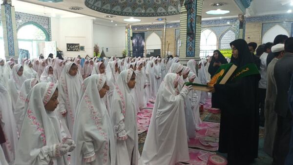 جشن تکلیف دانش‌آموزان دختر شهرستان فهرج 