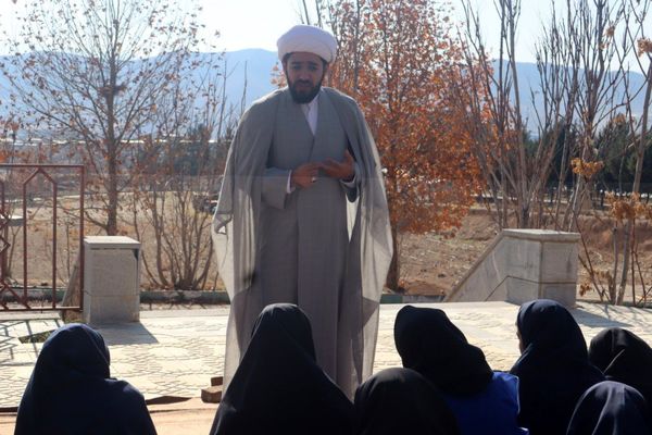 مهارت‌آموزی با طعم شادی در اردوی تمشک خرم‌آباد