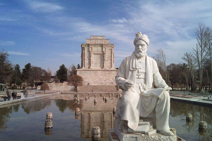کارِ سیاسیِ فردوسی!
