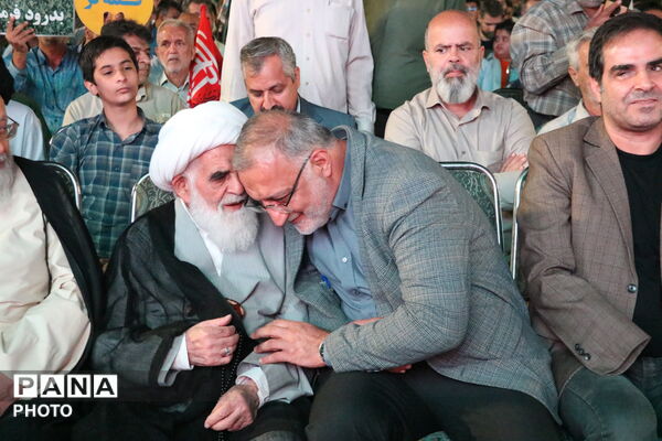 حضور شهردار تهران در آیین شبانه امیرچخماق