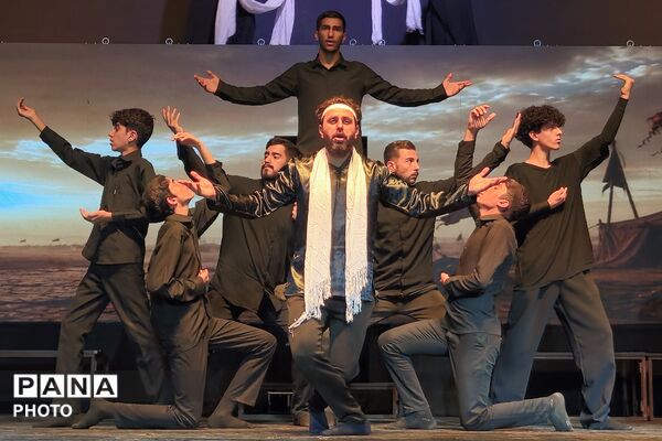 نمایش آیینی از ازل با حسین