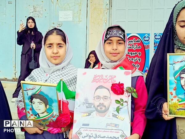 تشییع پیکر شهید محمدصادق توانی بلیانی در کازرون