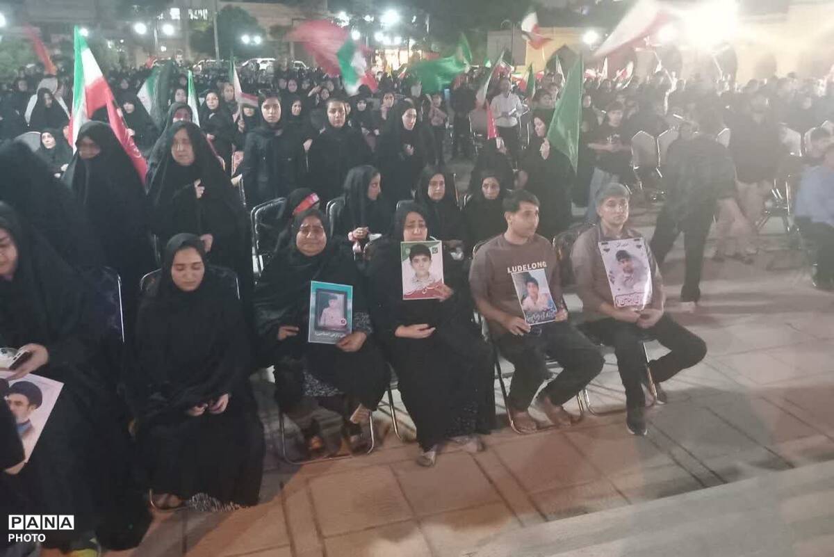 شکوه بیعت اهالی زرقان با آرمان‌های رهبر شهید