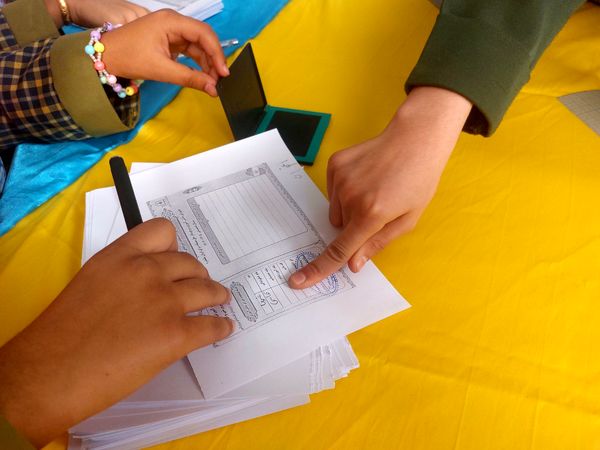 برگزاری انتخابات شورای دانش‌آموزی در مدرسه حضرت معصومه(س) حاجی‌آباد