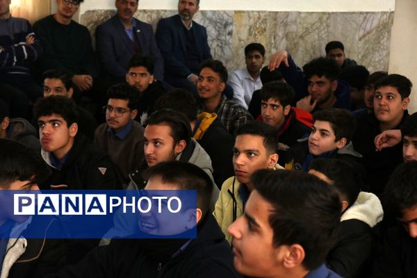 جشن بزرگ نیمه‌شعبان و آغاز دهه فجر در هنرستان شیخ‌الرئیس 