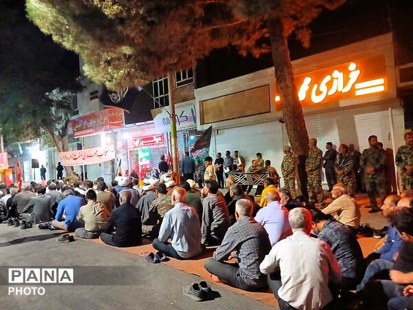 تجمعات متفاوت،به یاد رهبر شهید انقلاب اسلامی