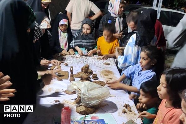 خدمت رسانی دانش‌آموزان و فرهنگیان دبیرستان تزکیه شهرری در موکب بسیج دانش آموزی 