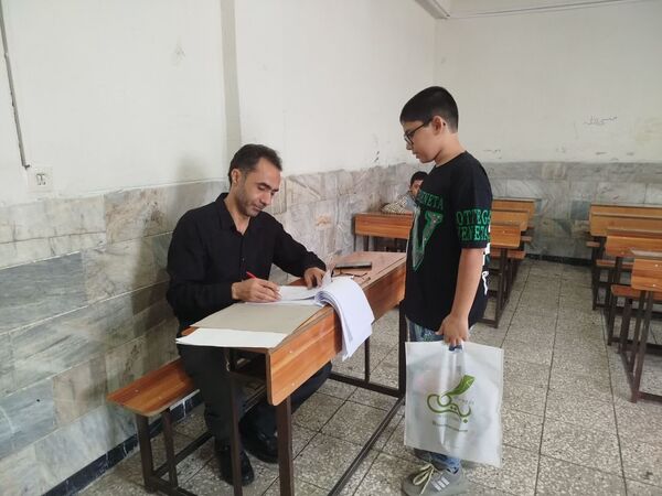  مصاحبه دانش آموزان ورودی هفتم دبیرستان نمونه دانش کاشمر
