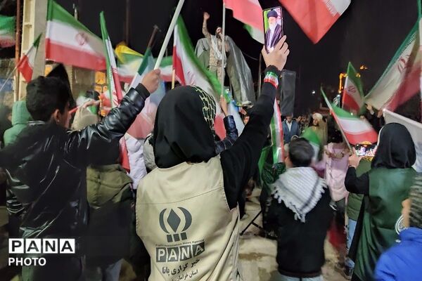 مردم شهر بار سلیبریتی های خیابان ها شدند