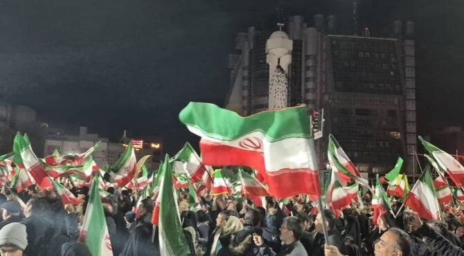 در هر نقطه ایران صدای مرگ بر آمریکا