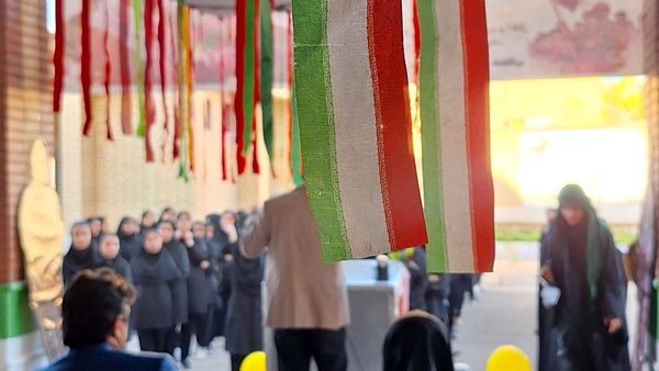 نواخته شدن زنگ مهر در  مدارس شهرستان لنده