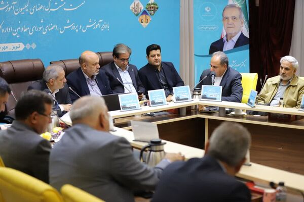 نشست مشترک کمیسیون آموزش، تحقیقات و فناوری مجلس با وزیر آموزش و پرورش 