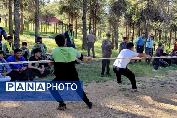 اردوی پسران پیشتاز متوسطه ناحیه 4 شیراز