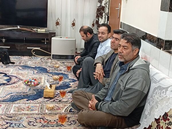 تکریم و بزرگداشت مادر و همسر شهید نورانی توسط کادر دبیرستان میثاق