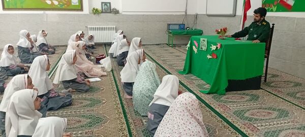 گرامیداشت هفته پدافند غیر عامل و بسیج دانش‌آموزی در دبستان عامل هوشمند زارچ
