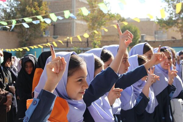 انتخابات  همیار مشاور در مدرسه نشاط بهارستان دو