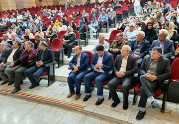 آیین تجلیل از اساتید و مدیران انجمن خوش‌نویسان شهرستان بروجن 